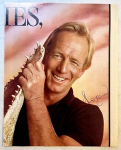 VTG Paul Hogan Cut Signed 8x10 Crocodile Dundee PRESS RELEASE PHOTO - Picture 1 of 3