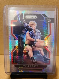 2022 Panini Prizm WWE Wrestling #122 Tyler Bate HYPER Prizm 1st Prizm Card - Foto 1 di 2