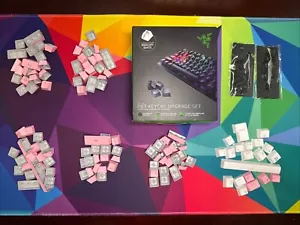 Razer PBT Keycap Upgrade Set - kompatybilny z podświetleniem Mercury White & Pink Combo - Zdjęcie 1 z 1