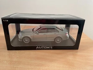 1:18 Autoart Mercedes-Benz C63 AMG Rare, new non-displayed - Picture 1 of 3