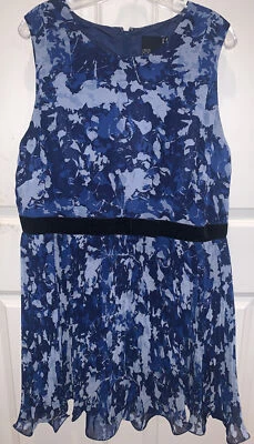 Vestido de diseño curvo sin mangas plisado azul talla 16 de ASOS Foto 1 de 4