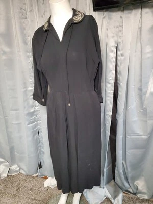 VESTIDO Verdadero De Colección Años 40 Talla XS-S Rayón Crepé Estrás Lentejuelas Segunda Guerra Mundial Usado en Excelente Condición Antiguo Foto 1 de 4