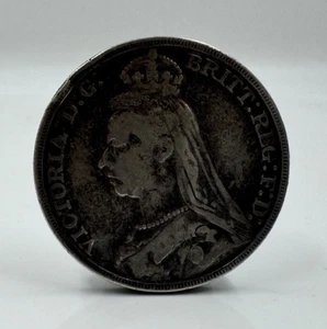 1890 QUEEN VICTORIA SILVER CROWN DRAGON COIN - Picture 1 of 3
