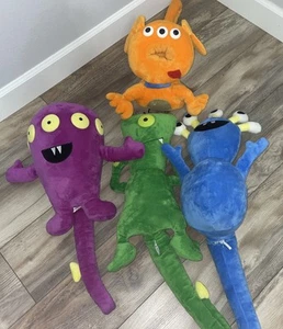 Scare Me Not Gang: Plüsch 4 Stück orange/lila/grün/blau Monster Stofftier - Bild 1 von 9