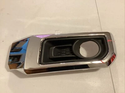 Cubierta de faro antiniebla izquierdo Toyota 4Runner 2014-2022 bisel acabado cromado 52703-35010 OEM Foto 1 de 4