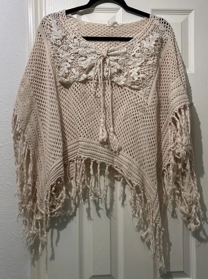 Double Zero Crochet Poncho Size Medium Ecru Cream Fringe 100% Cotton Boho Hippie - Image 1 of 4