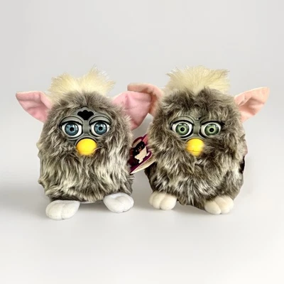 1998 Furby сова близнецы Tiger электроники модель 70-800 • ярлыки • как проверено - Изображение 1 из 4