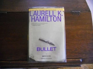 BULLET #19, Laurell K. Hamilton, 1st ed/1st print 2010 HCDJ Anita Blake - Imagen 1 de 4