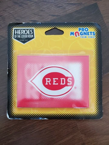 Heroes of the Locker Room Pro Magnets - Cincinnati Reds Cover