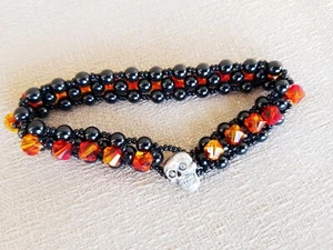 Handgefertigtes Halloween Swarovski Perlen Totenkopf Armband - Bild 1 von 1