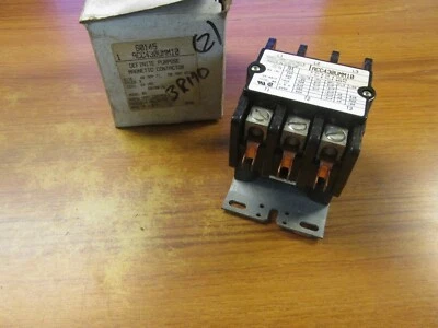 NIB. ARROW HART MAGNETIC CONTACTOR 3P, 40A, CAT# ACC430UMM10 ... ZI-31 - Image 1 of 4