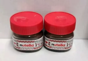 2 X Barattolo Nutella MINI VETRO 1,05 oz (30 g) COPERCHIO ROSSO ORNAMENTO NATALE Made In Italy - Foto 1 di 3
