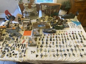 HUGE Galoob Micro Machines Military Lot Multiple Sets 40 Figures 100+ Vehicles - Picture 1 of 22
