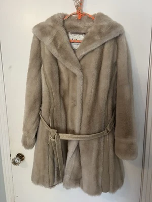 1970’s Vintage Mincara Faux Fur Women’s Coat Cream Belted Size Medium - Image 1 of 4