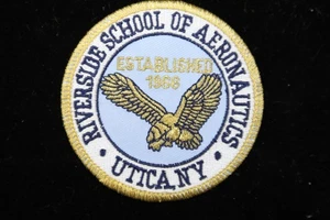 Parche De Colección Riverside School of Aeronáutica Utica NY Escuela de Vuelo Historia Desaparecida - Imagen 1 de 7
