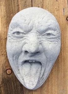 Stone Garden Gargoyle Face Wall,Plaque Screamer Pulling Tongues - Picture 1 of 1