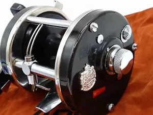 Abu Garcia Ambassadeur 9000CL Right Handle Baitcasting Reel Excellent Used D1138 - Picture 1 of 22