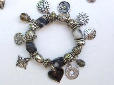 QUEEN Jewelry Retro-Mittelalter-Charm-Stretch-Armband/Bettelarmband 'SONNE+HERZ' - Bild 1 von 4