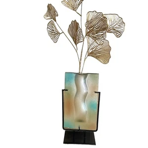 Vase d'art moderne en verre abstrait avec support en métal noir - Photo 1/6