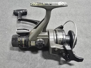 Shimano Vintage 200 Fighting Drag Spinning Reel - Picture 1 of 8