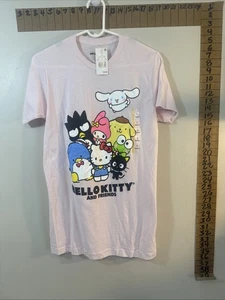 NUOVO! T-shirt donna Hello Kitty And Friends by Sanrio taglia S con etichette - Foto 1 di 11