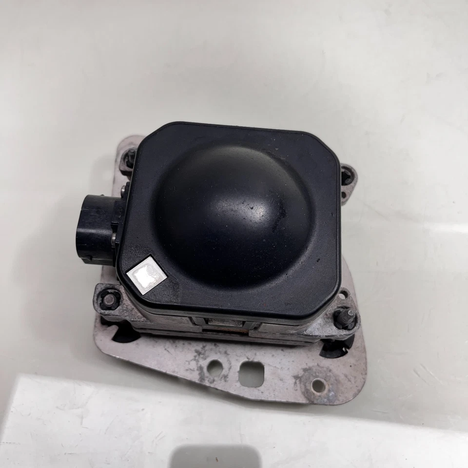 AUDI A8L A8 2011-2014 SENSOR RADAR DISTANCIA CRUCERO ADAPTATIVO IZQUIERDO 4H0907541B OEM Foto 1 de 4