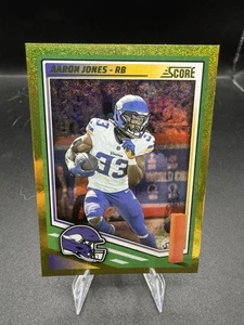 2025 Score - Aaron Jones #11 Gold Dots /499 Vikings - Picture 1 of 3