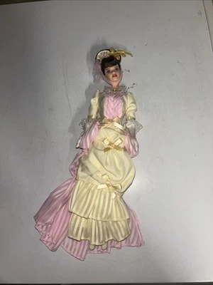 BARBIE as Mrs. PFE Albee - 2nd In Series Avon 1997 Special Ed. Pink EUC No Box Foto 1 de 4