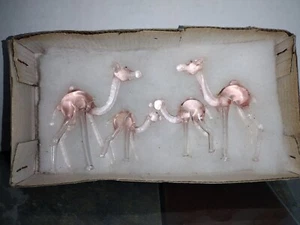 Camels ~ Hand Blown Glass ~ Mother W Father & Baby Camels Family New Vintage - Picture 1 of 7