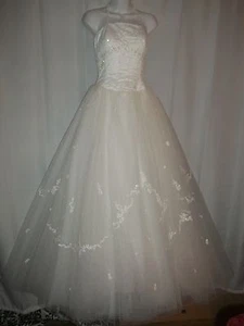 Enchanting Princess Wedding Dress by Mori Lee style 6104 Size 3/4 - Picture 1 of 8