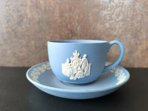 VINTAGE 1994 WEDGWOOD JASPERWARE VIKTORIANISCHE WEIHNACHTEN TRADITIONEN TEETASSE + UNTERTASSE - Bild 1 von 12
