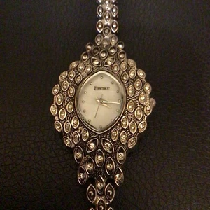 Schöne Essences Damenuhr ��Top Zustand - Bild 1 von 5