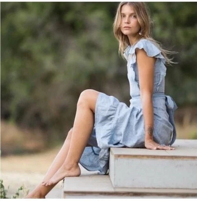 Vestido Christy Dawn Quinn en Azul Cambray Volantes Talla XS  Foto 1 de 4