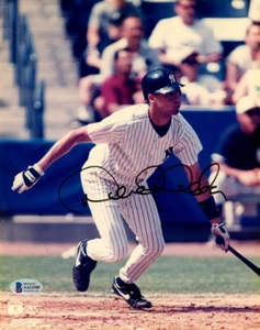 DEREK JETER SIGNED AUTOGRAPHED 8x10 PHOTO NEW YORK YANKEES RARE BECKETT BAS LOA - Picture 1 of 2