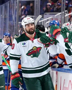 Foto de hockey Pat Maroon Goal Celebration Minnesota Wild 8x10 NHL - Imagen 1 de 1