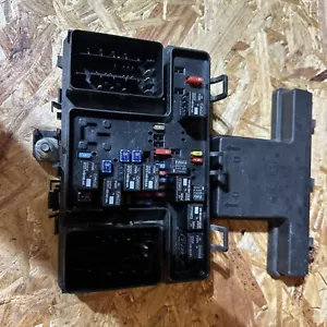 2013 2014 2015 2016 Ford Fusion 1.5L Engine Fuse Relay Distribition Box OEM - Picture 1 of 15