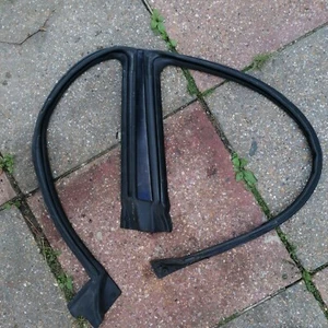 Subaru Impreza NS Türdichtung - Bild 1 von 5