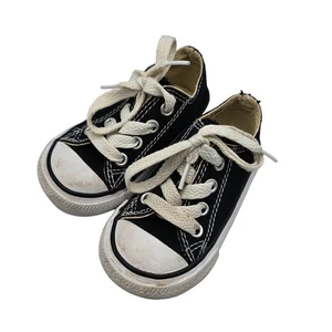 Converse Baby Sz 4 Classic Low Top Lace Up Sneakers Black White Tennis Shoes - Picture 1 of 5