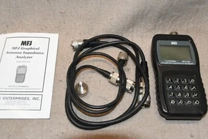 MFJ 226 Antenna Analyzer With Case - Imagen 1 de 4