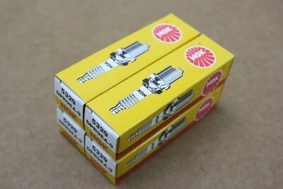 PACK DE 4 BUJÍAS NGK DPR9EA-9 PARA HONDA CBR1000F 1993-1996 y CB1000 1994-1995 Foto 1 de 4