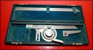 Brown and Sharpe Protractor with Case (Inv.571) - Picture 1 of 4