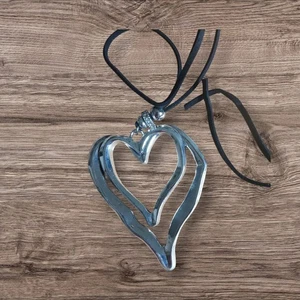 Silver Tone Double Heart Necklace Unbranded New - Picture 1 of 2