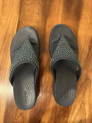 Sandália Crocs Monterey Tanga Azul Diamante Cunha Flip Flop Feminina Enfeitada 11 - Imagem 1 de 4