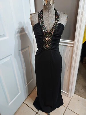 Vestido formal halter negro con cuentas Zum Zum by Niki Livas de colección para mujer talla 1 usado en excelente estado 😊 Foto 1 de 4
