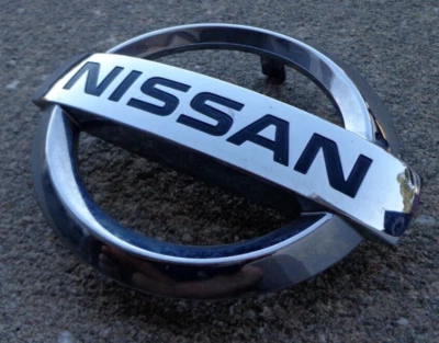 Nissan Altima Rogue Murano Quest parrilla emblema insignia parrilla delantera OEM genuino Foto 1 de 2