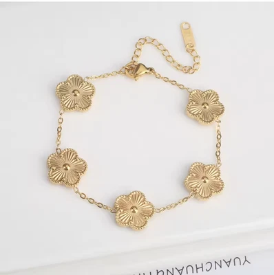 Pulsera de trébol de cuatro hojas de plata de ley de lujo delicado encanto de cinco flores de la suerte Foto 1 de 4