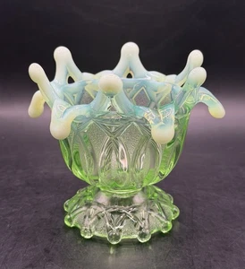 Vintage Northwood Herzgriff offen O's Whimsey/Neuheit Schale grün opalisierend leuchtet - Bild 1 von 6