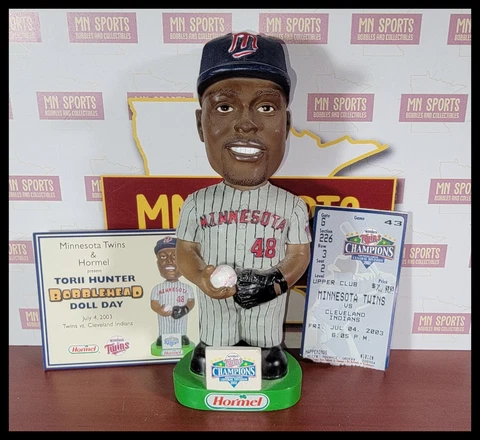 Torii Hunter SGA Bobblehead + COA + Ticket Stub Minnesota Twins Cover
