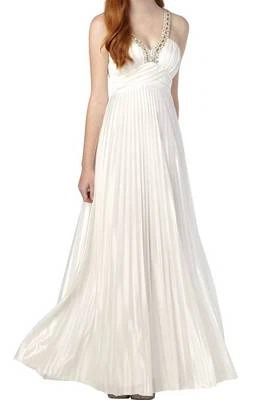 NWT Sequin Hearts Juniors V-Neck Beaded Ivory Gown  size 5 - Image 1 of 3