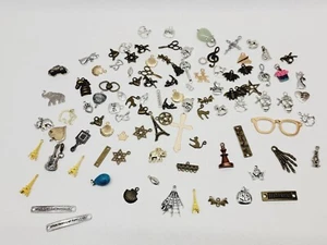 Lote de 100 dijes mixtos plata oro latón tono colgantes aleatorio surtido joyas - Imagen 1 de 10